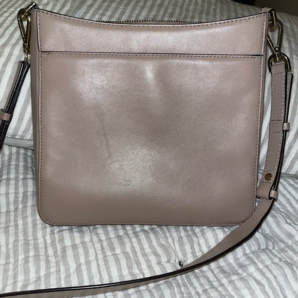 Authentic Michael Kors Handbag - Picture 3 of 7